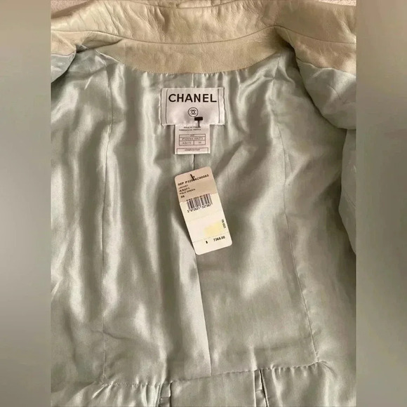 CHANEL Light Green Jacket size medium new - Picture 12 of 16